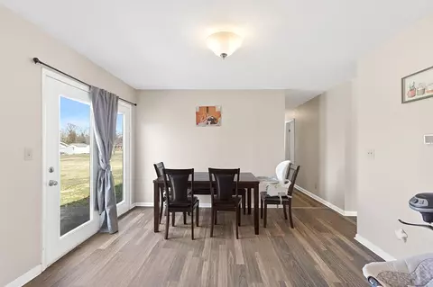 Dining - 4021 E 15th Pl, Joplin, MO 64801 photo 1 of 1