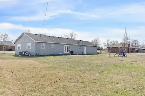 Exterior - 4021 E 15th Pl, Joplin, MO 64801 photo 5 of 5