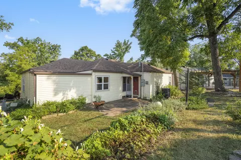 Exterior - 707 S 3rd St, Branson, MO 65616 photo 4 of 4