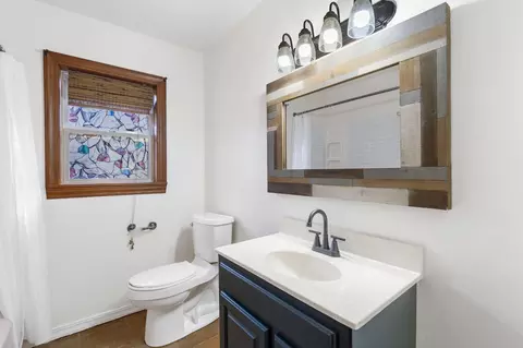 Bath - 707 S 3rd St, Branson, MO 65616 photo 1 of 2