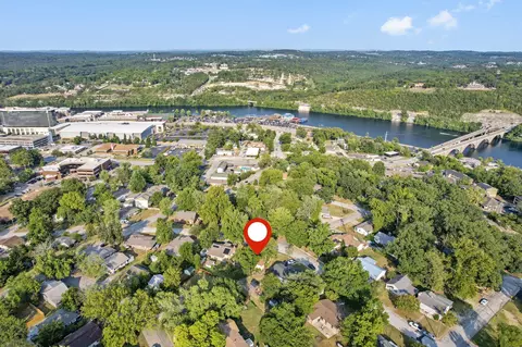 View/Area - 707 S 3rd St, Branson, MO 65616 photo 2 of 3