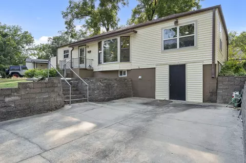 707 S 3rd St, Branson, MO 65616