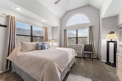 Bedroom - 305 Wimbledon Dr #12, Branson, MO 65616 photo 4 of 7