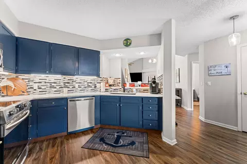 Kitchen - 305 Wimbledon Dr #12, Branson, MO 65616 photo 3 of 4