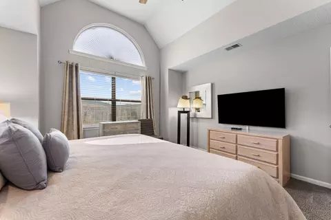 Bedroom - 305 Wimbledon Dr #12, Branson, MO 65616 photo 5 of 7