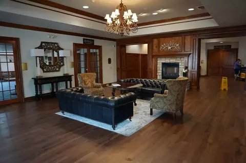 Living - 305 Wimbledon Dr #12, Branson, MO 65616 photo 4 of 4