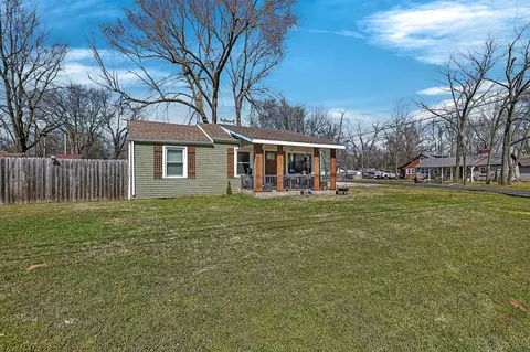 Exterior - 3001 W Mount Vernon St, Springfield, MO 65802 photo 5 of 5