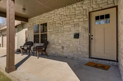 1436 S Pickwick Ave, Springfield, MO 65804 photo 3