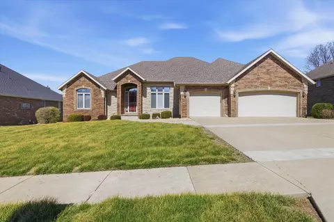 3233 Shady Glen St, Springfield, MO 65804