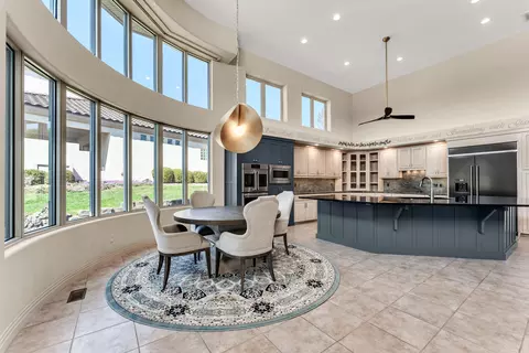 Kitchen - 5197 S Stonehaven Dr, Springfield, MO 65809 photo 3 of 7