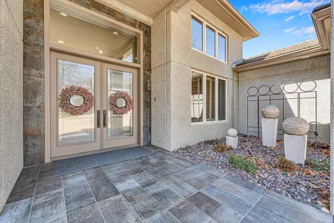 Entry Way - 5197 S Stonehaven Dr, Springfield, MO 65809 photo 1 of 4