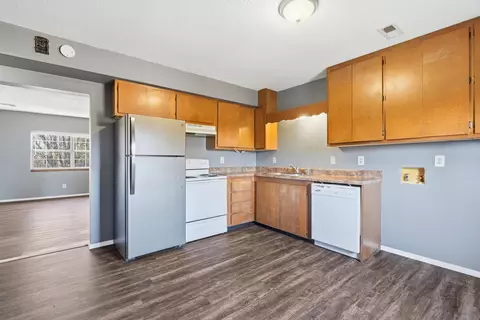 Kitchen - 1101 Bird Rd, Branson, MO 65616 photo 1 of 3