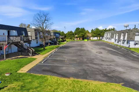 Exterior - 1101 Bird Rd, Branson, MO 65616 photo 7 of 12