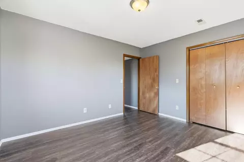 Bedroom - 1101 Bird Rd, Branson, MO 65616 photo 4 of 4