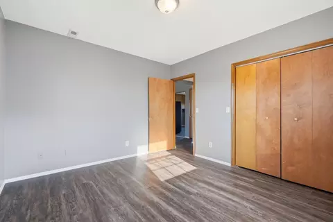 Bedroom - 1101 Bird Rd, Branson, MO 65616 photo 2 of 4