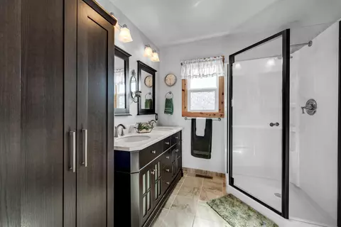 Bath - 498 Santa Fe Dr, Forsyth, MO 65653 photo 4 of 4