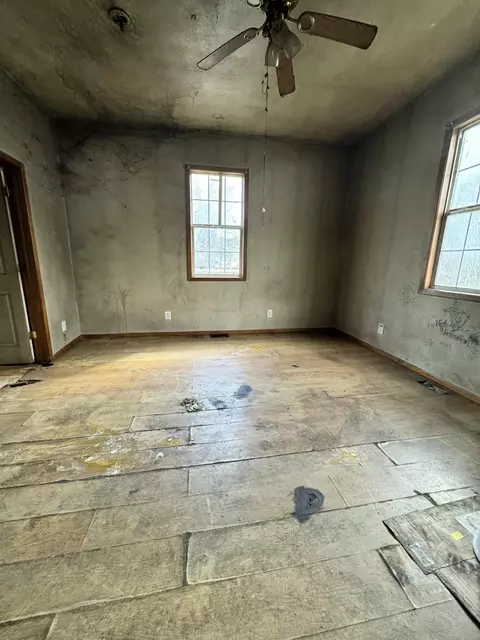 626 W Division St, Springfield, MO 65803 photo 4