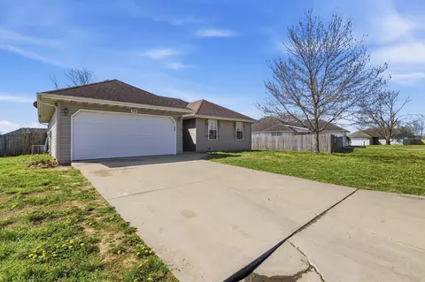 2738 E Moonlight St, Republic, MO 65738 photo 3