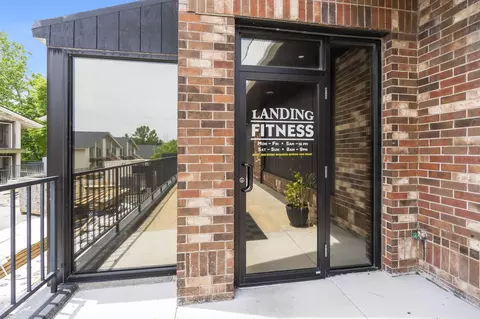 Exterior - 403 Veterans Blvd, Branson, MO 65616 photo 9 of 11