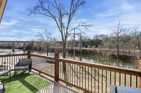 Exterior - 403 Veterans Blvd, Branson, MO 65616 photo 7 of 11