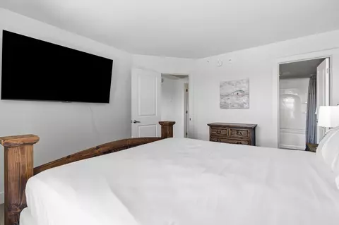 Bedroom - 403 Veterans Blvd, Branson, MO 65616 photo 6 of 13
