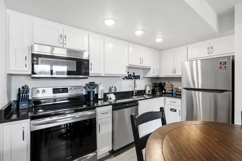 Kitchen - 403 Veterans Blvd, Branson, MO 65616 photo 3 of 6