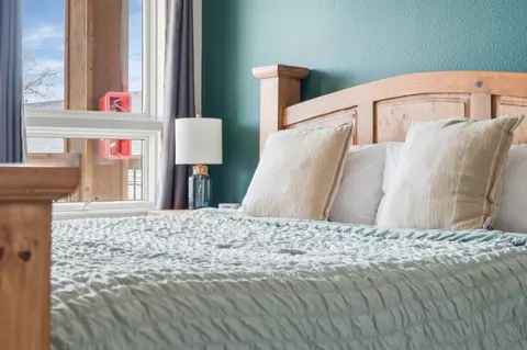 Bedroom - 403 Veterans Blvd, Branson, MO 65616 photo 11 of 13