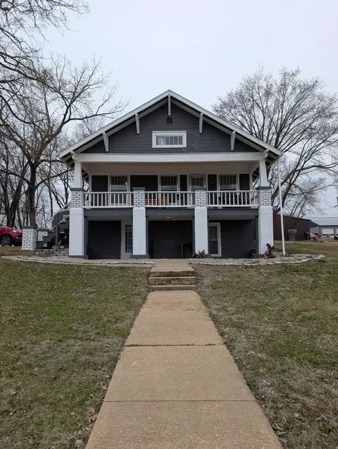 18770 Jackson St, Hermitage, MO 65668