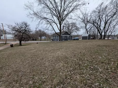 Exterior - 18770 Jackson St, Hermitage, MO 65668 photo 6 of 8