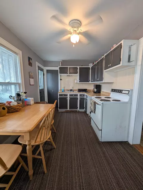 Kitchen - 18770 Jackson St, Hermitage, MO 65668 photo 1 of 2