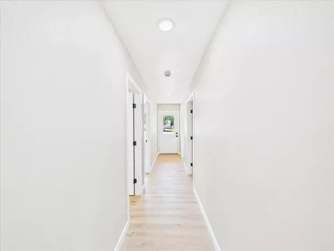 Entry Way - 622 W Stanley St, Buffalo, MO 65622 photo 1 of 1