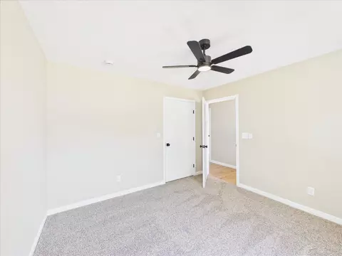 Bedroom - 622 W Stanley St, Buffalo, MO 65622 photo 4 of 7