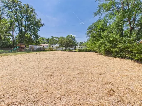 Exterior - 622 W Stanley St, Buffalo, MO 65622 photo 9 of 9