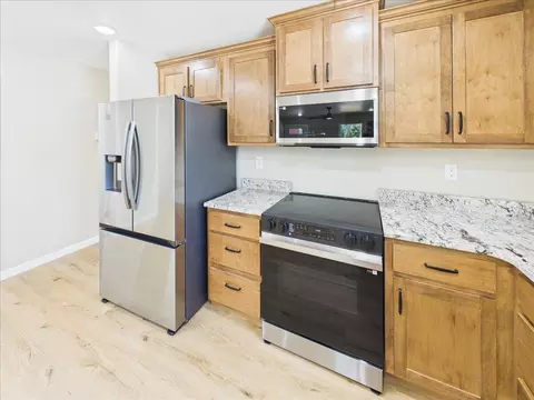 Kitchen - 622 W Stanley St, Buffalo, MO 65622 photo 3 of 3