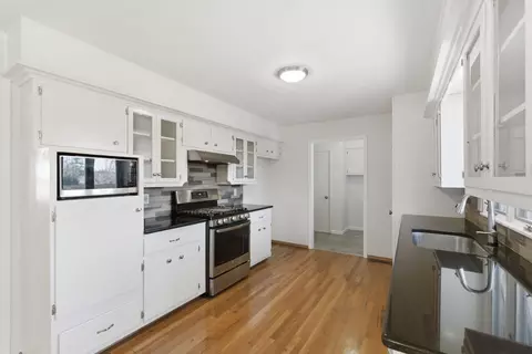 Kitchen - 2466 E Cambridge St, Springfield, MO 65804 photo 2 of 3