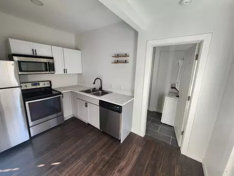 Kitchen - 2203 N National Ave, Springfield, MO 65803 photo 3 of 3