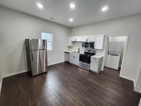 Kitchen - 2203 N National Ave, Springfield, MO 65803 photo 1 of 3