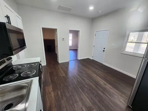 Entry Way - 2203 N National Ave, Springfield, MO 65803 photo 1 of 2