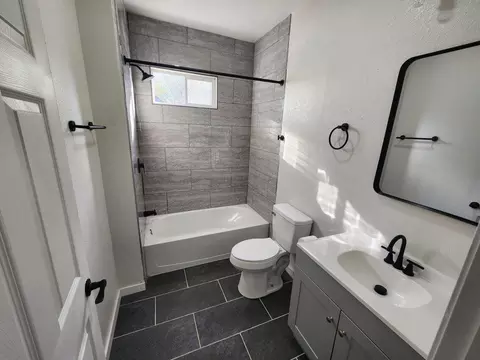 Bath - 2203 N National Ave, Springfield, MO 65803 photo 2 of 3