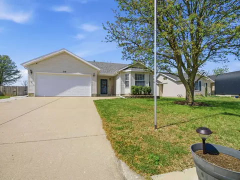 719 S Lantern Rdg, Nixa, MO 65714