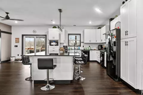 Kitchen - 1489 E 568th Rd, Brighton, MO 65617 photo 3 of 4