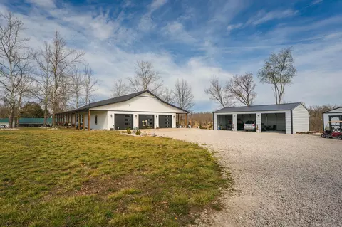 Exterior - 1489 E 568th Rd, Brighton, MO 65617 photo 2 of 31