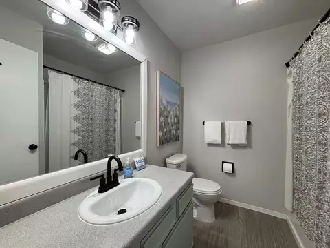 Bath - 40 Scenic Court Par 40 UNIT 5 AND 5A, Branson, MO 65616 photo 1 of 2