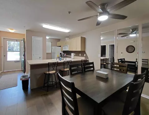 Dining - 610 Abby Lane Par 61 UNIT 17, Branson, MO 65616 photo 1 of 4