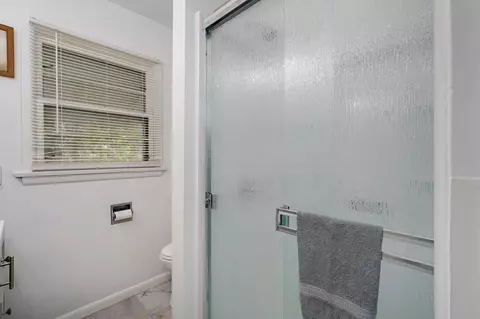 Bath - 613 S Wildan Ave, Springfield, MO 65802 photo 2 of 2
