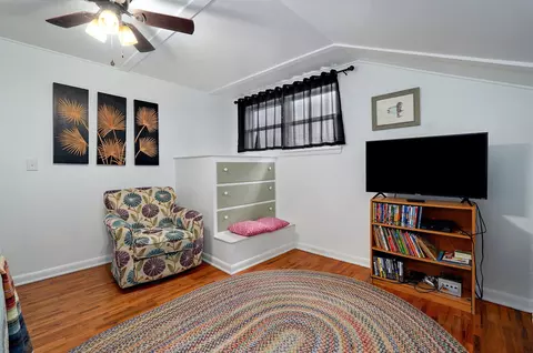 Bedroom - 613 S Wildan Ave, Springfield, MO 65802 photo 7 of 8