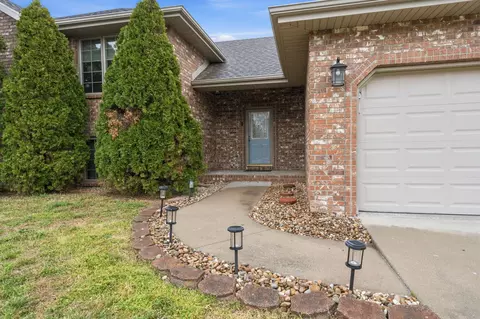 3272 N Ohara Ave, Springfield, MO 65803 photo 4