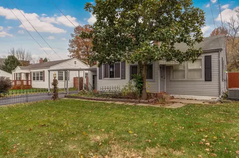 1026 W Portland St, Springfield, MO 65807 photo 4