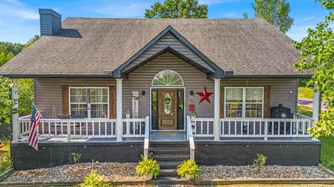 Exterior - 105 Pennycuick Dr, Mountain View, MO 65548 photo 8 of 11