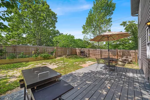 Exterior - 105 Pennycuick Dr, Mountain View, MO 65548 photo 7 of 11
